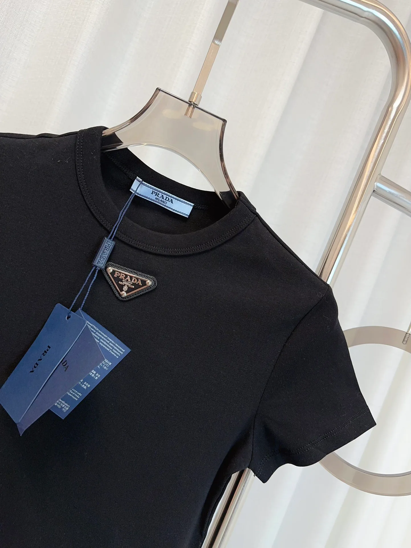 Футболки Женские Prada 25636