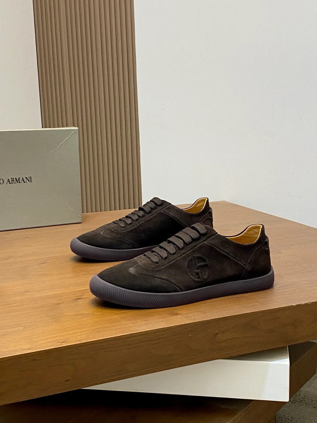 Кроссовки Мужские Armani 18697892