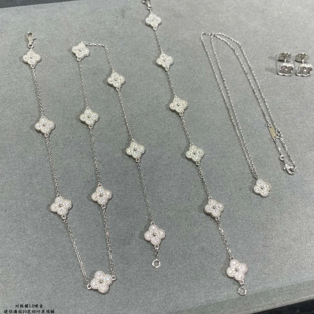 Бижутерия Van Cleef & Arpels 17857373