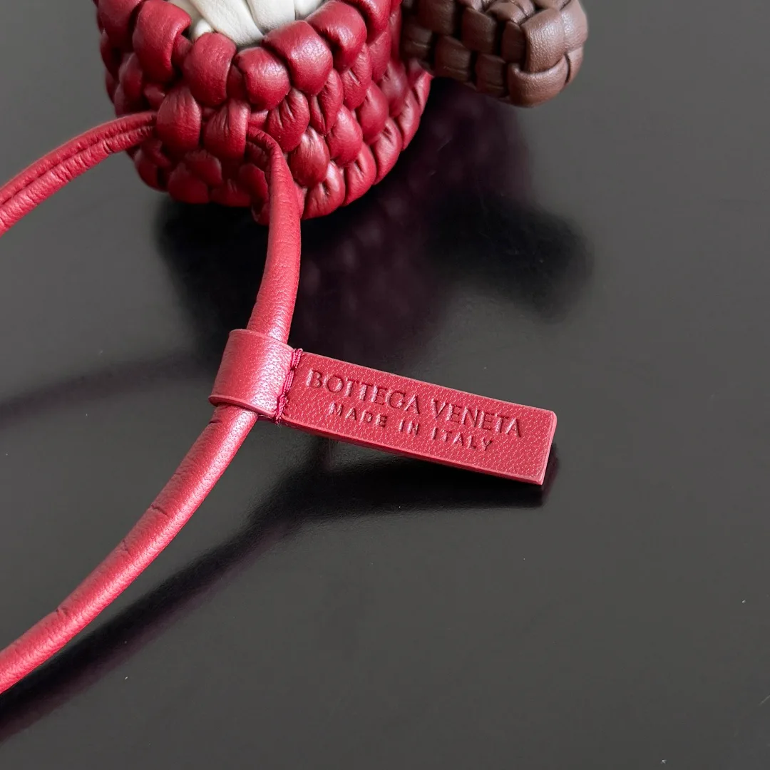 Ключницы Bottega Veneta 546008