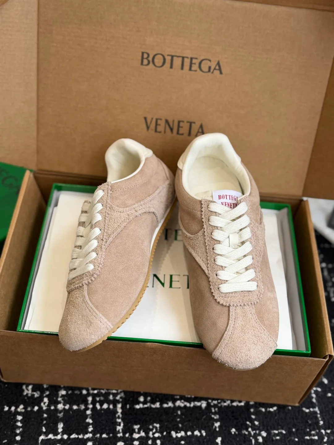 Кроссовки Женские Bottega Veneta 18260312