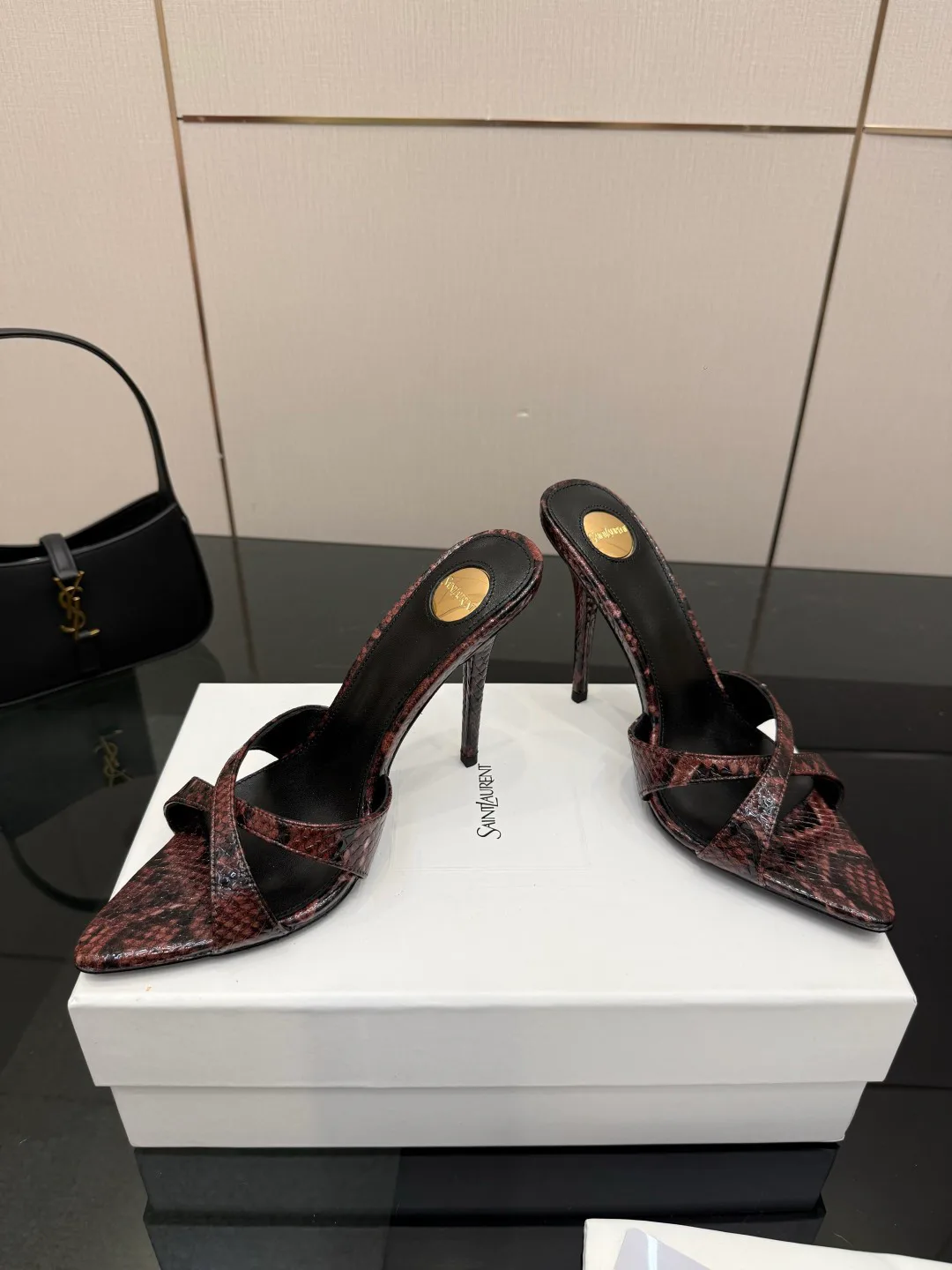 Босоножки Женские Saint Laurent 11424892