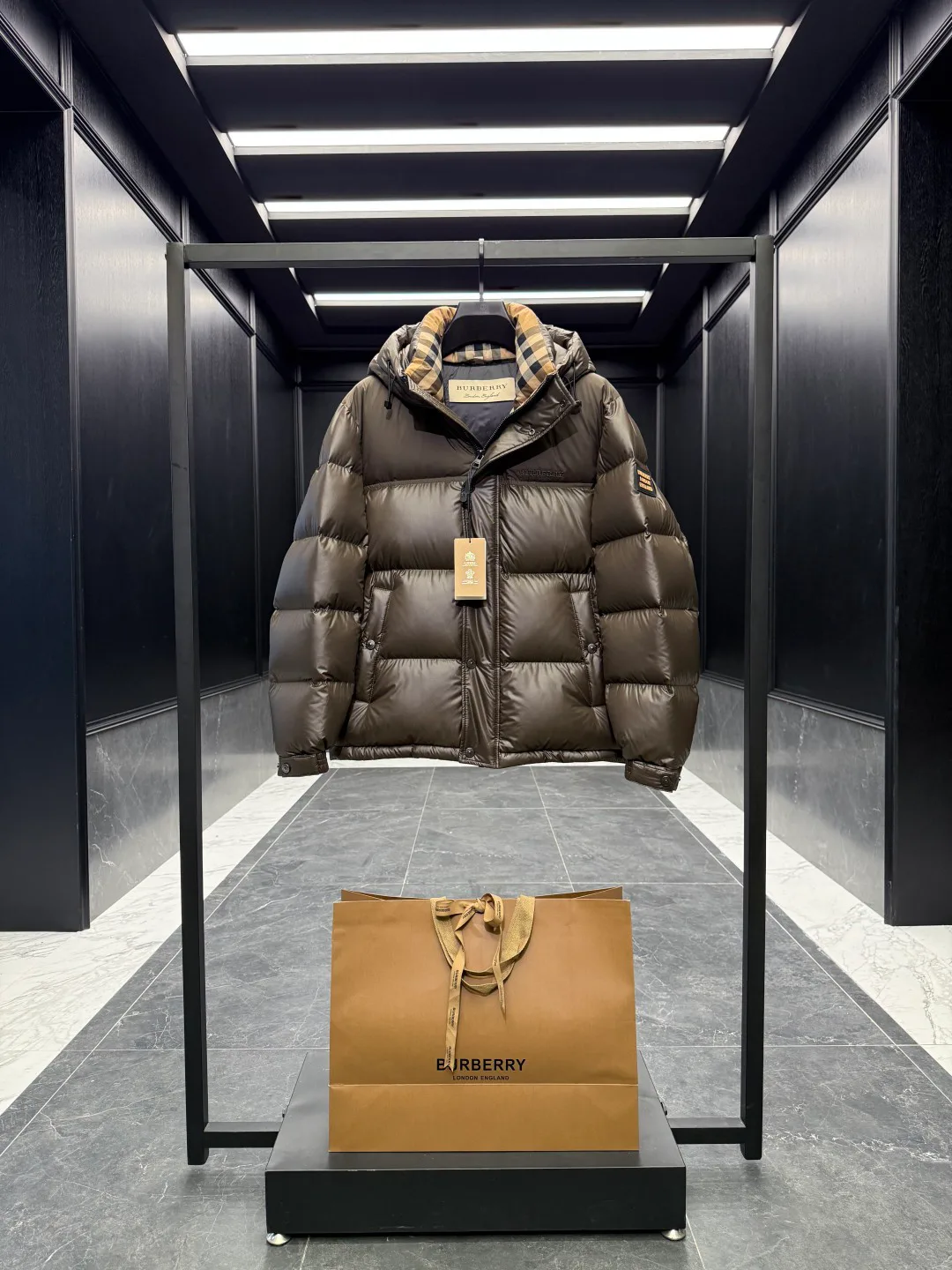 Куртки И Пуховики Женские Burberry 1694305