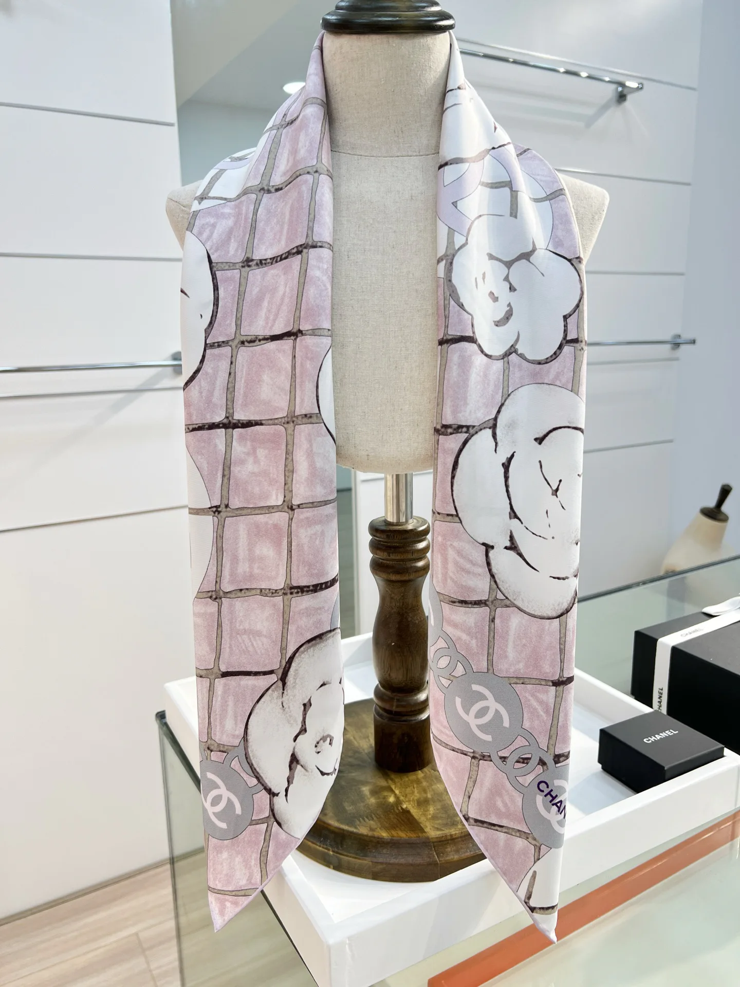 Шарфы Chanel 136904