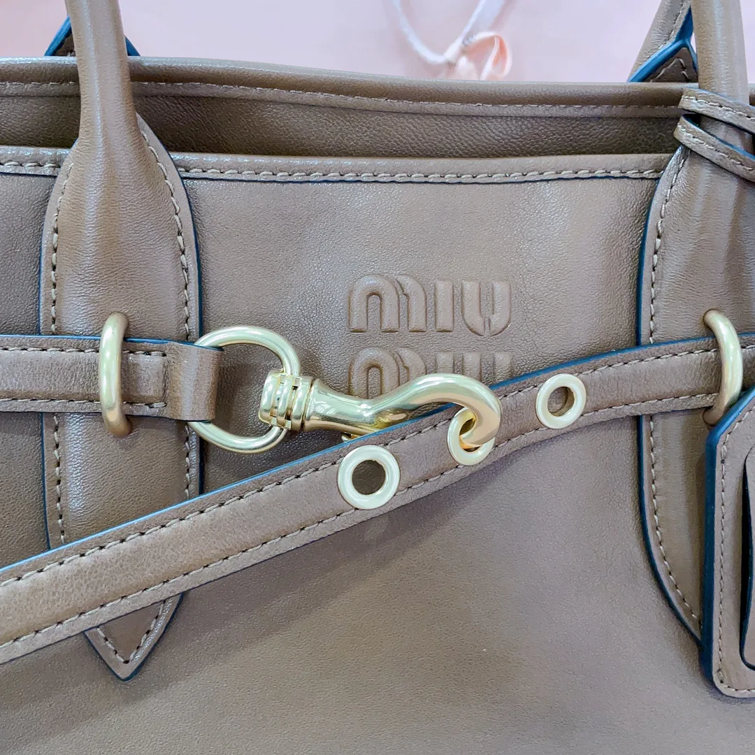 Классические Сумки Женские Miu Miu 18004737