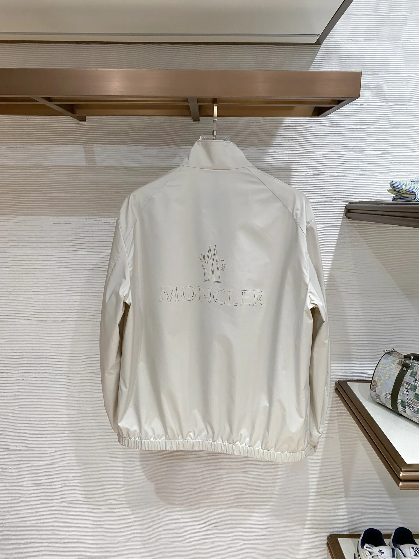 Пальто И Тренчи Мужские Moncler 11540805