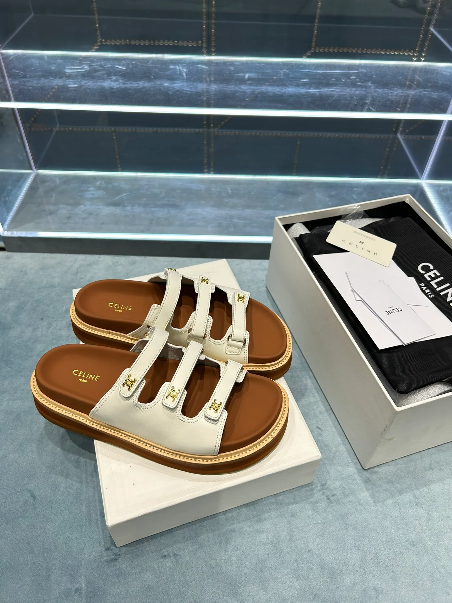 Шлепанцы Женские Celine 18962