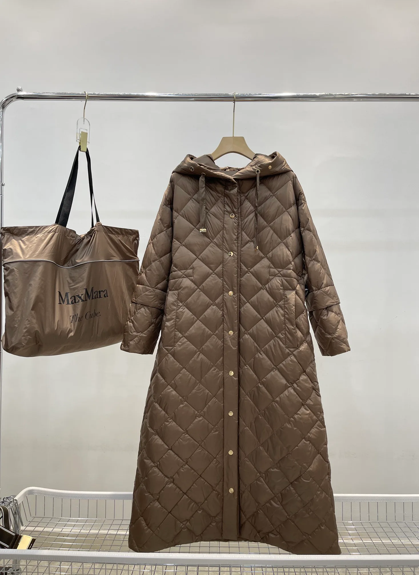 Куртки И Пуховики Женские Max Mara 8228