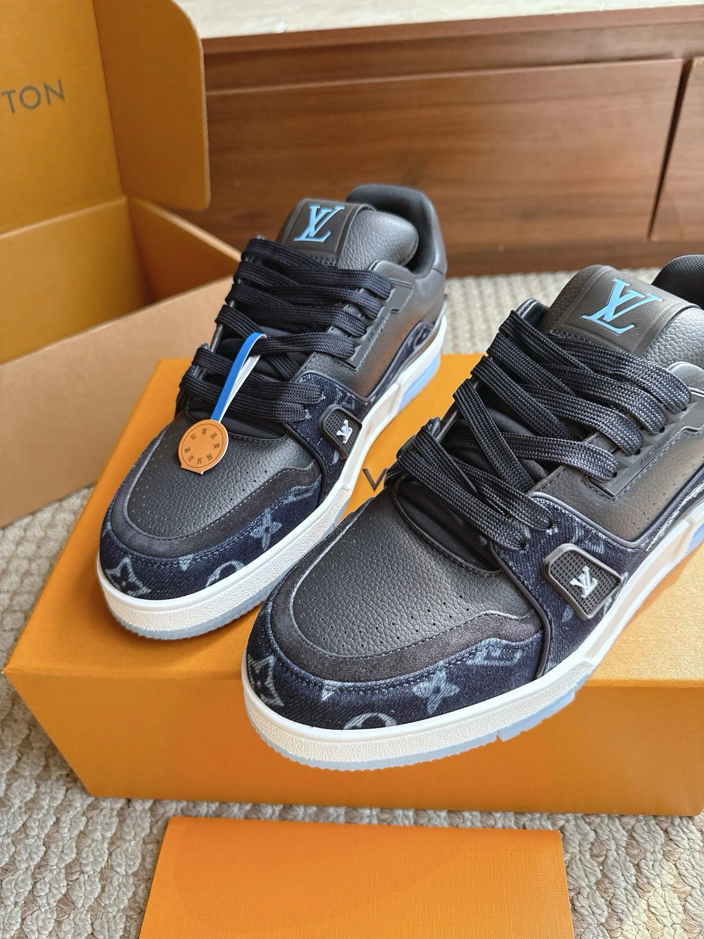 Кроссовки Мужские Louis Vuitton 17477019