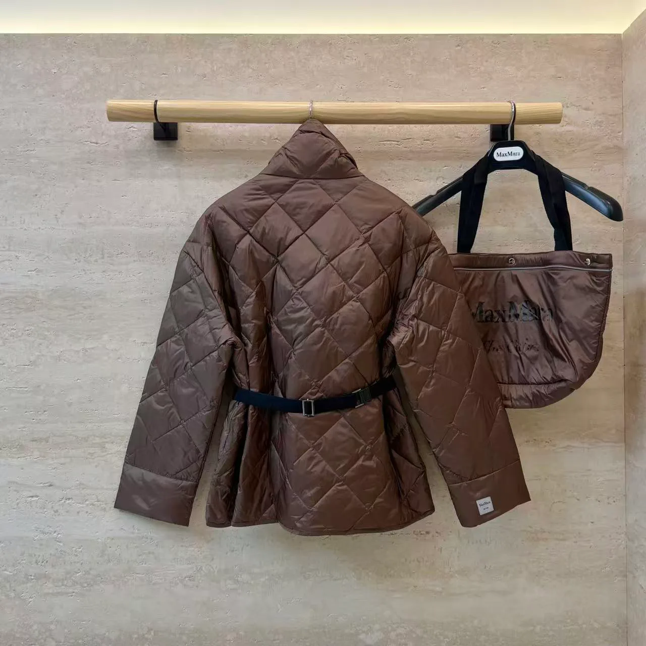 Куртки И Пуховики Женские Max Mara 18376174