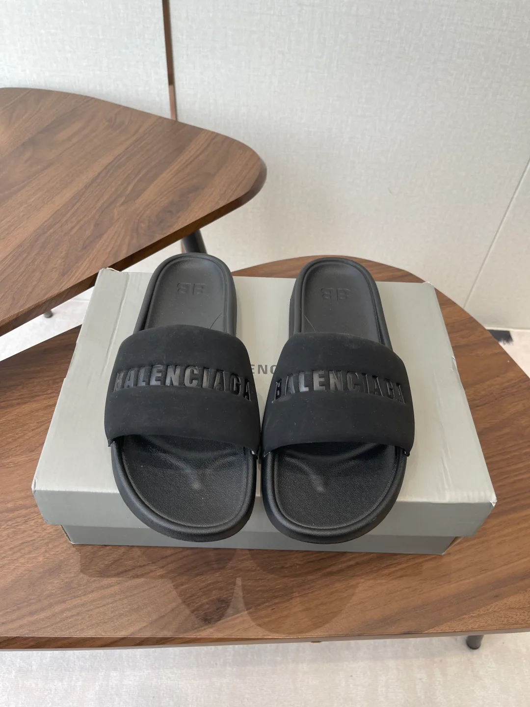 Шлепанцы Женские Balenciaga 11304175