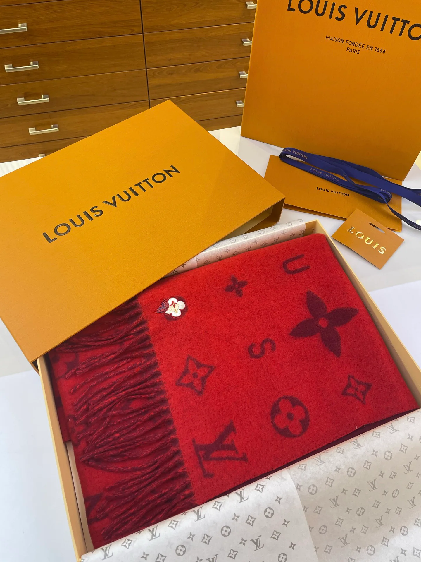 Шарфы Louis Vuitton 899697