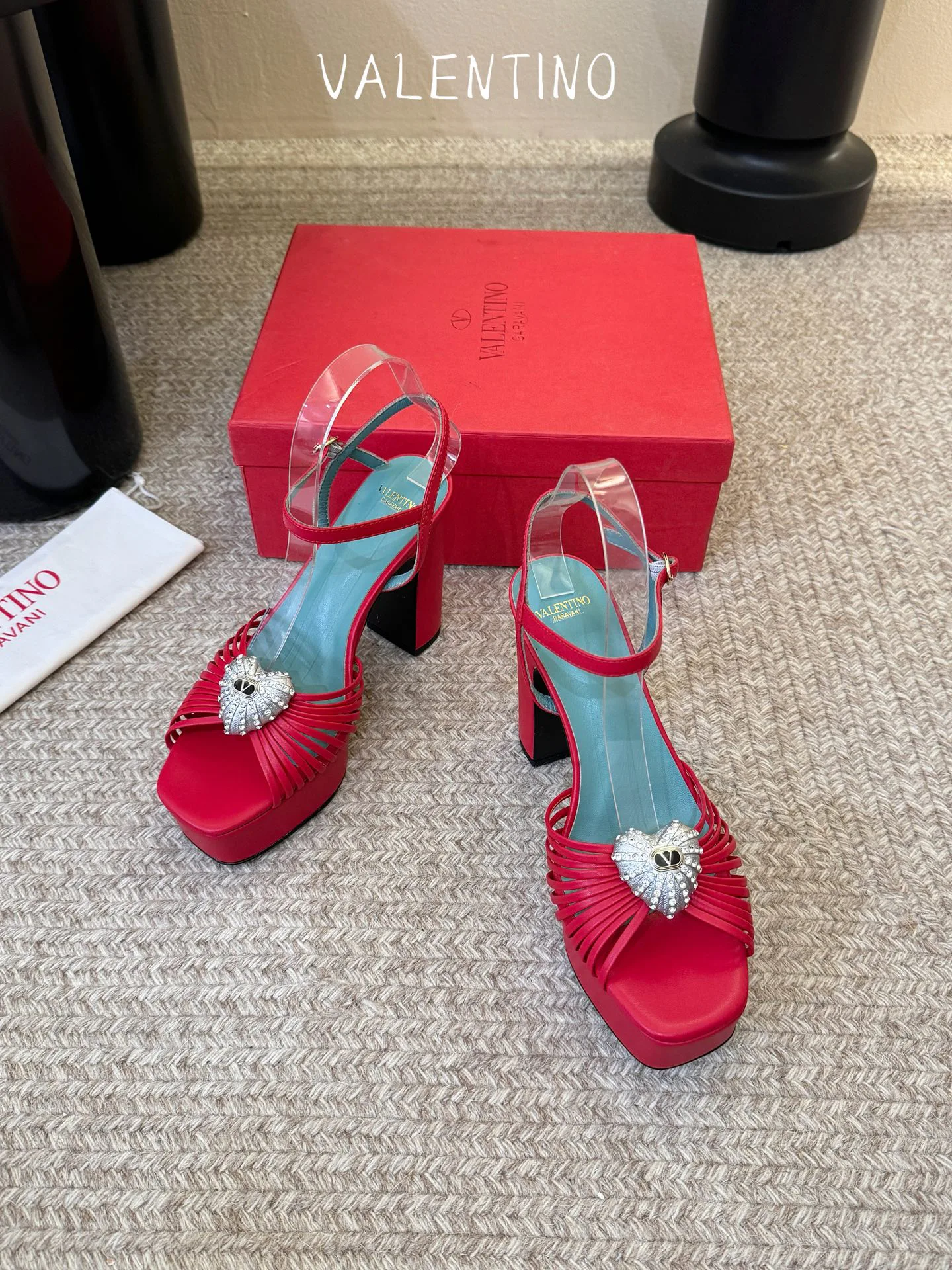 Босоножки Женские Valentino 17396951