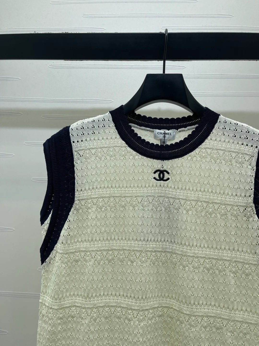 Жилеты Женские Chanel 16903641