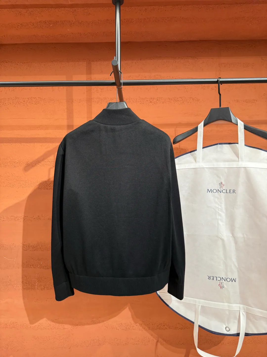 Куртки И Пуховики Женские Moncler 18035675