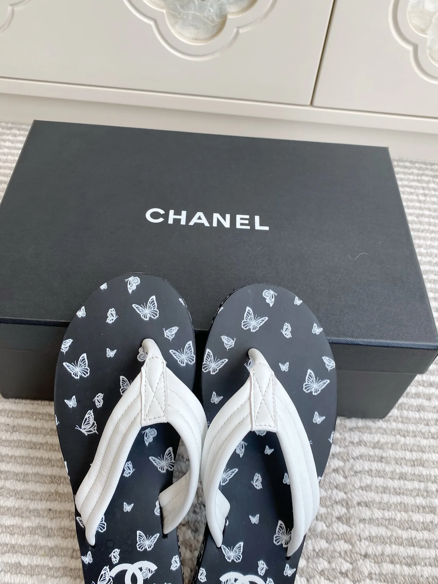 Шлепанцы Женские Chanel 11909738