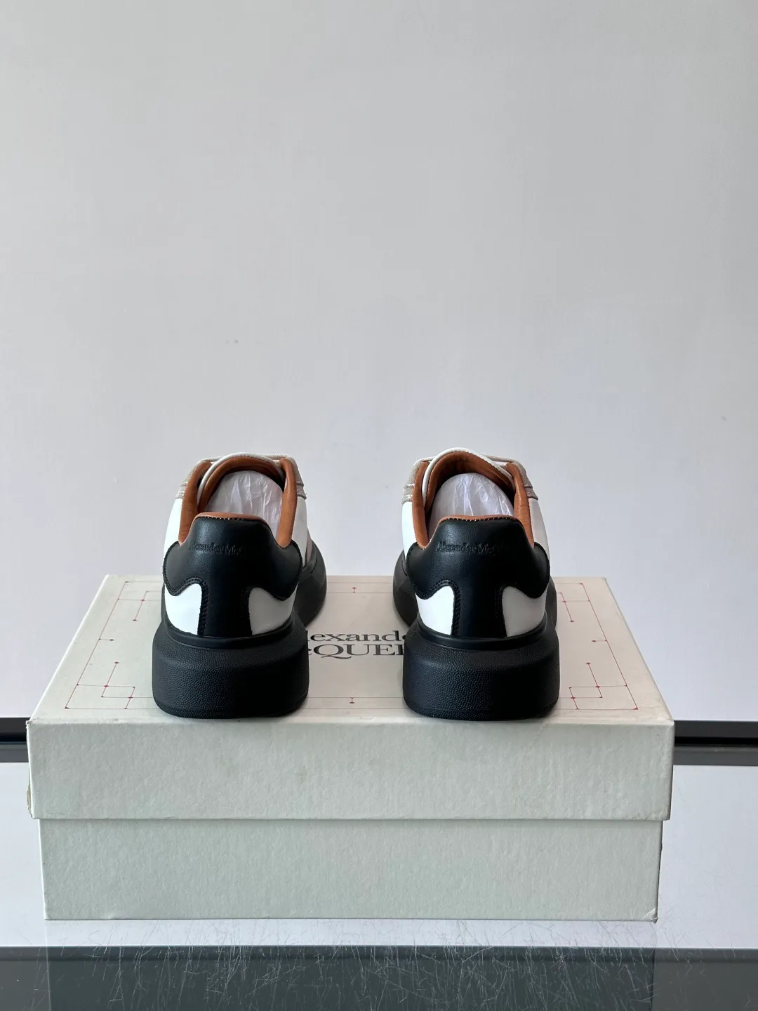 Кроссовки Женские Alexander Mcqueen 17328777