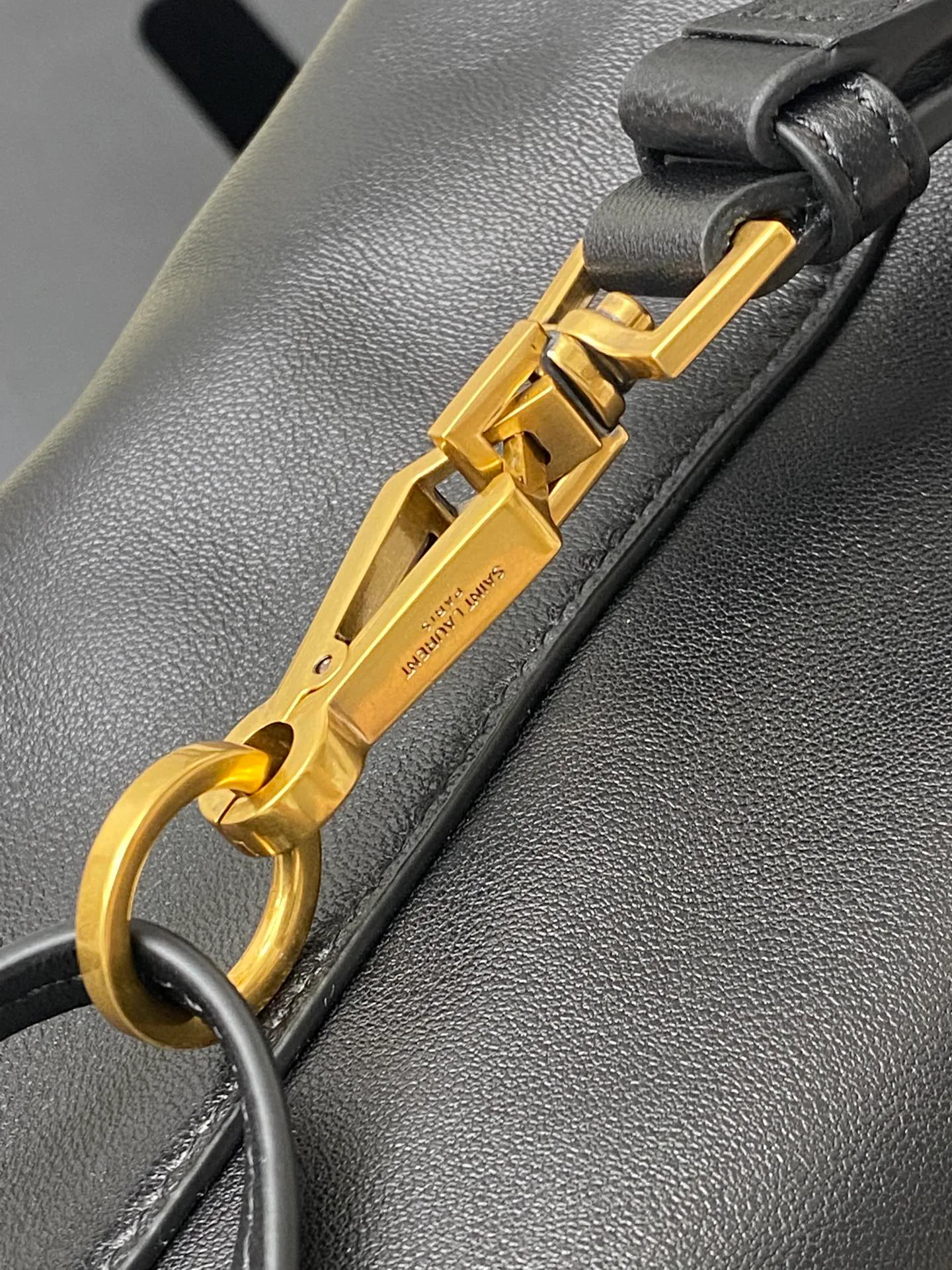 Классические Сумки Женские Saint Laurent 11488688