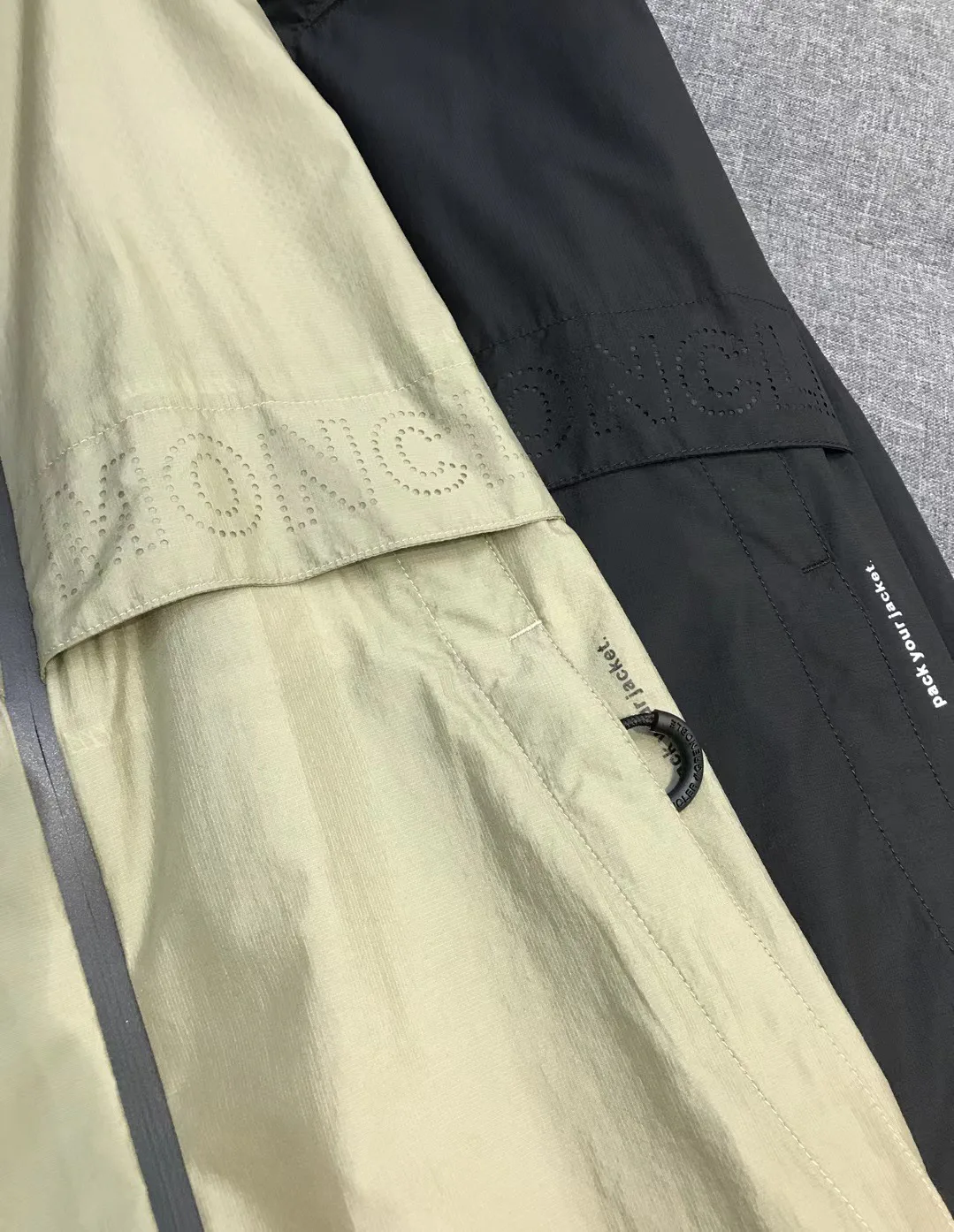 Куртки И Пуховики Мужские Moncler 11651512