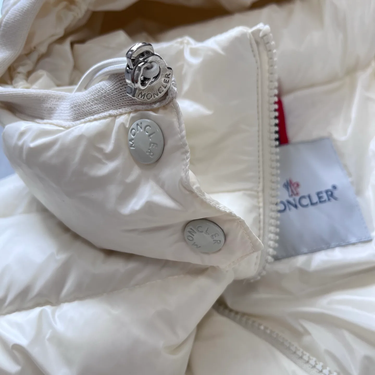Куртки И Пуховики Женские Moncler 3834634