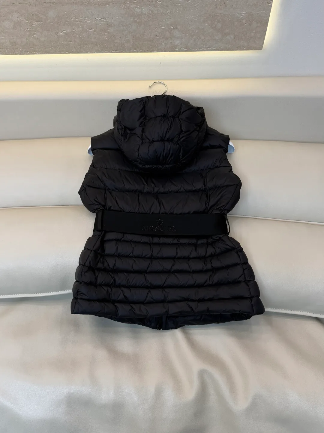 Жилеты Женские Moncler 18629930