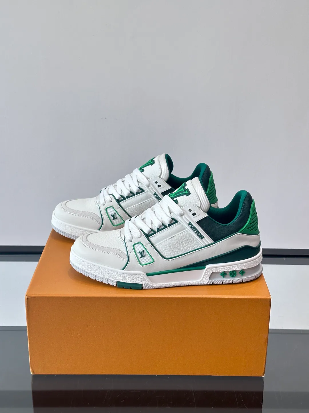 Кроссовки Женские Louis Vuitton 211874