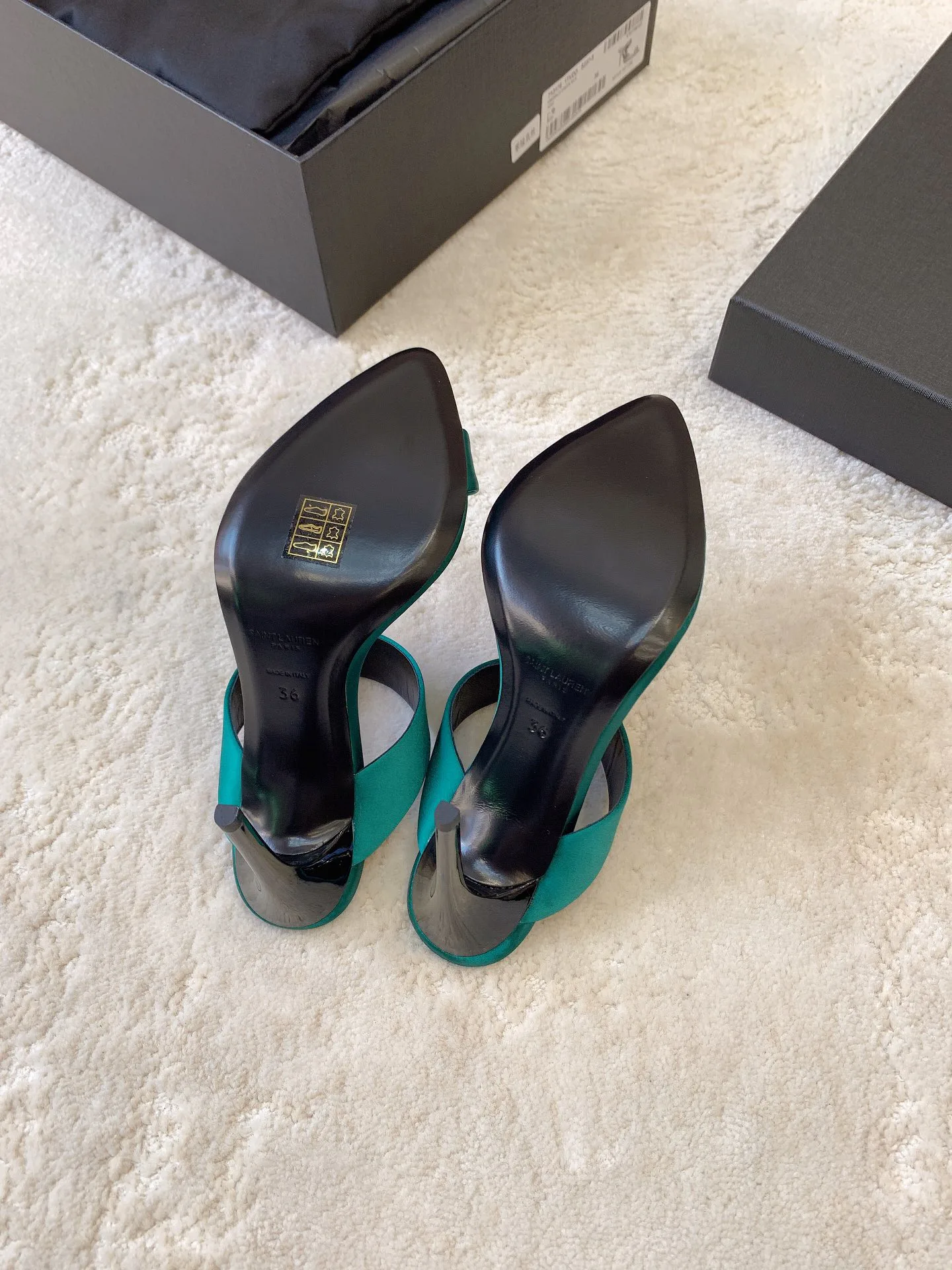 Босоножки Женские Saint Laurent 17184610