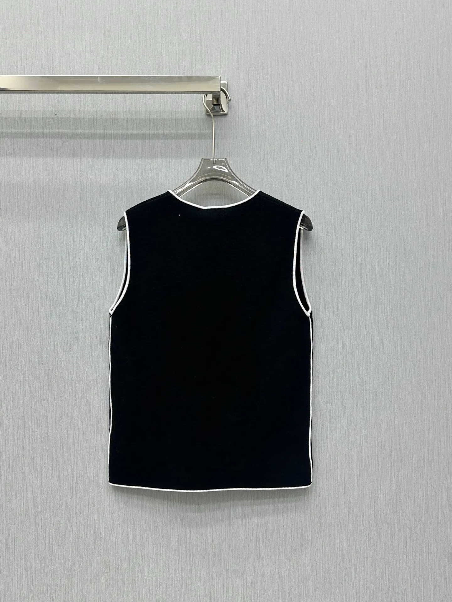 Жилеты Женские Chanel 12951737