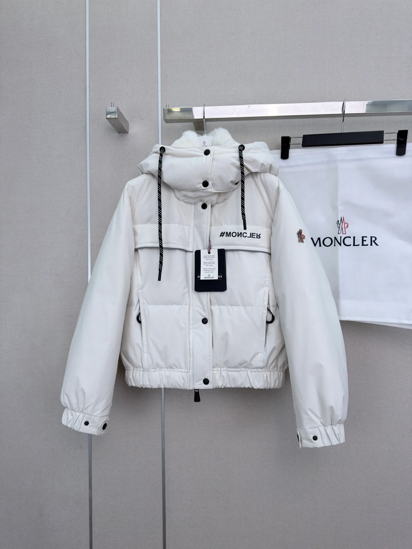 Куртки И Пуховики Женские Moncler 19589661