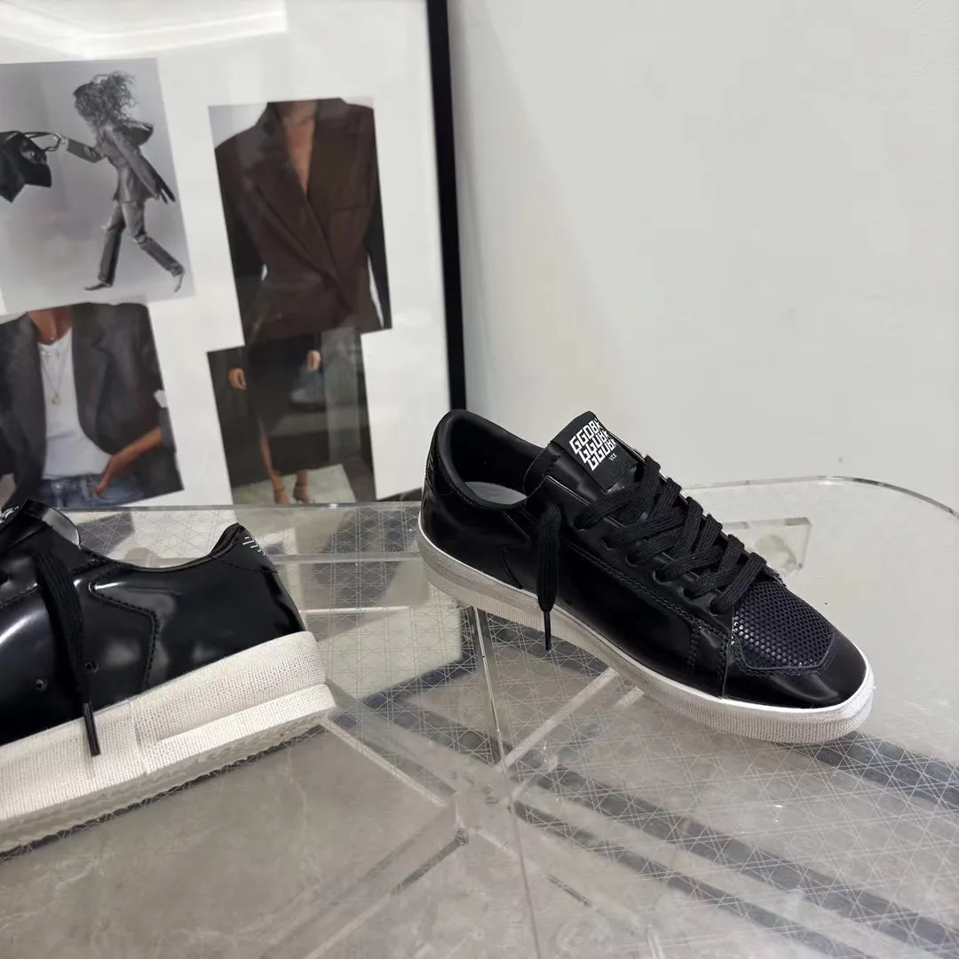 Кроссовки Женские Golden Goose 18265589