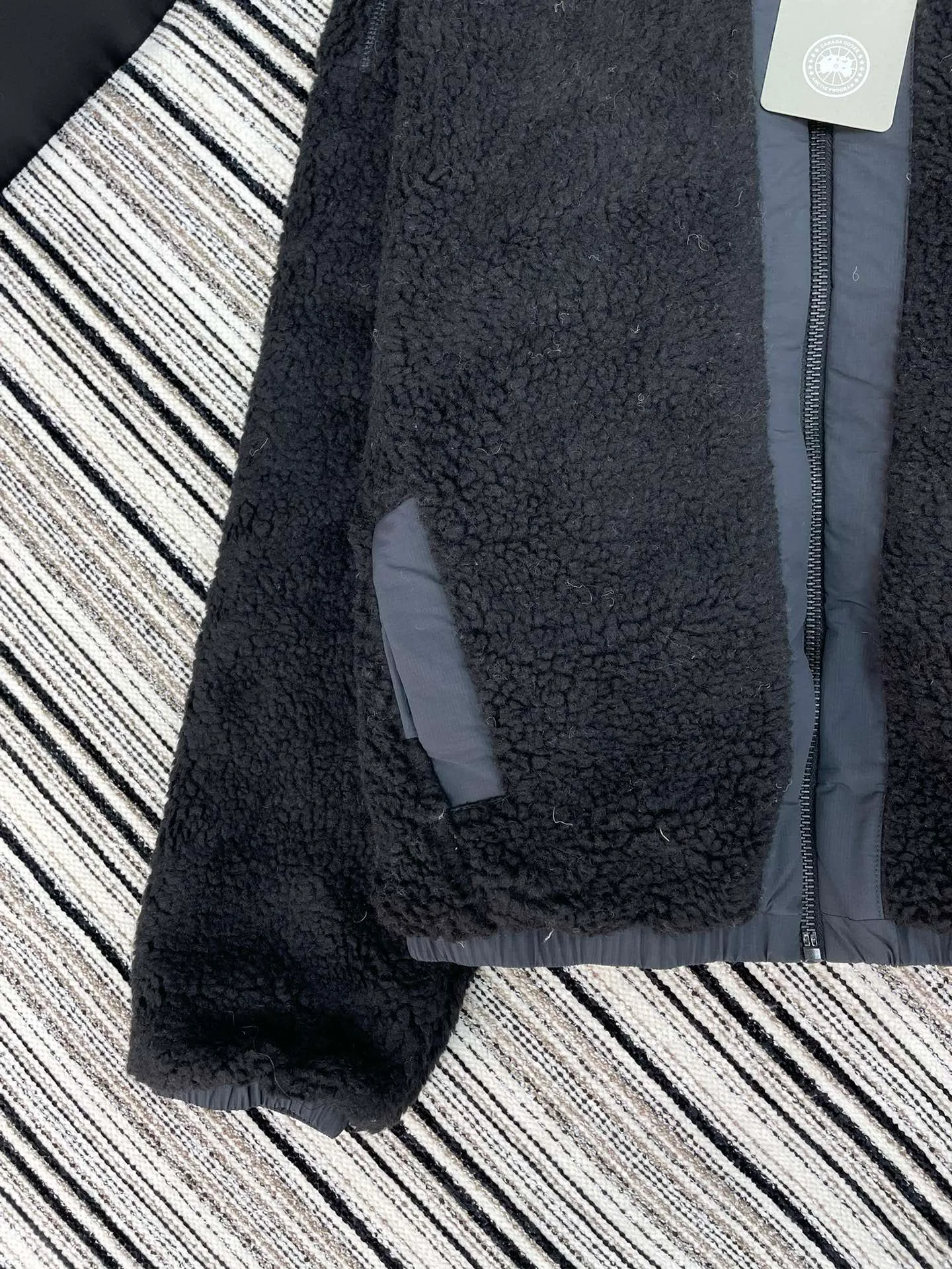 Куртки И Пуховики Женские Canada Goose 303653