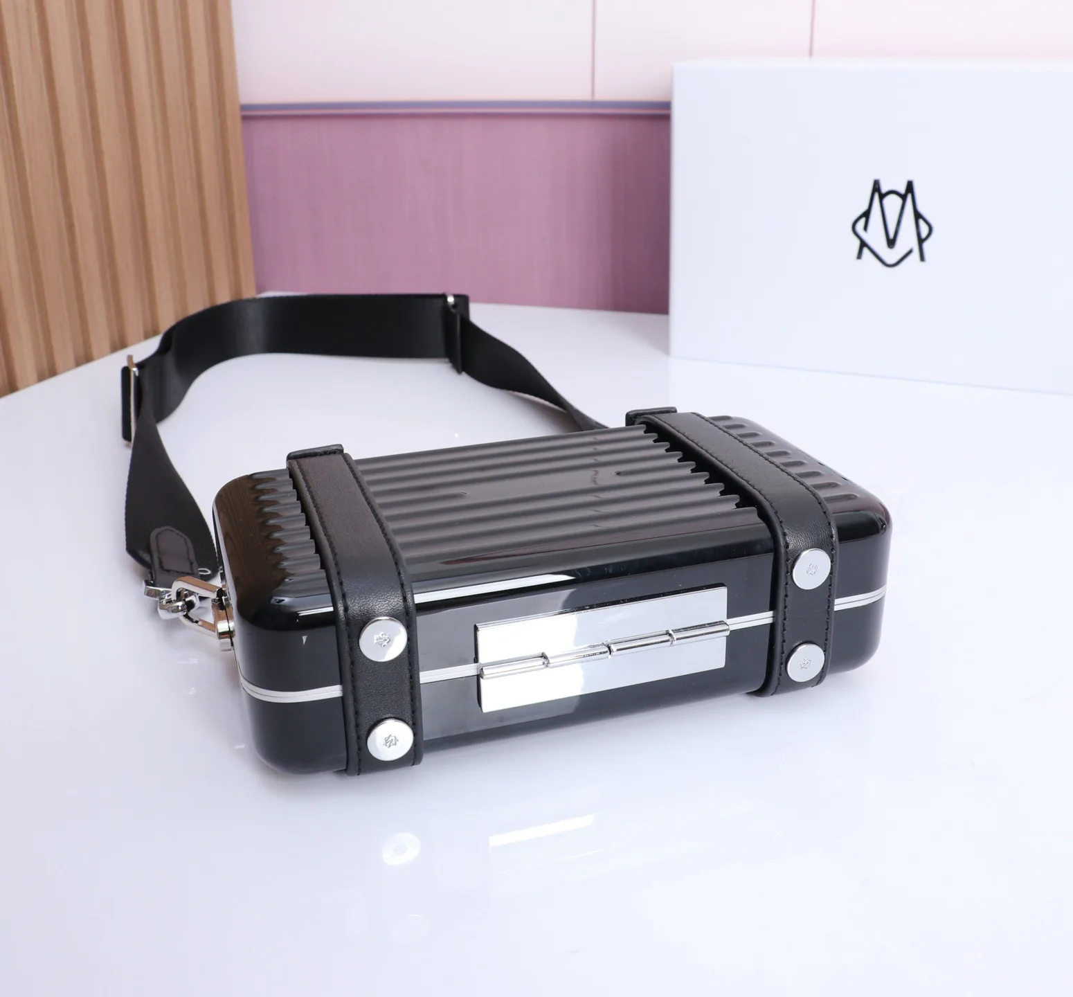 Сумки На Ремне Женские Rimowa 11185354
