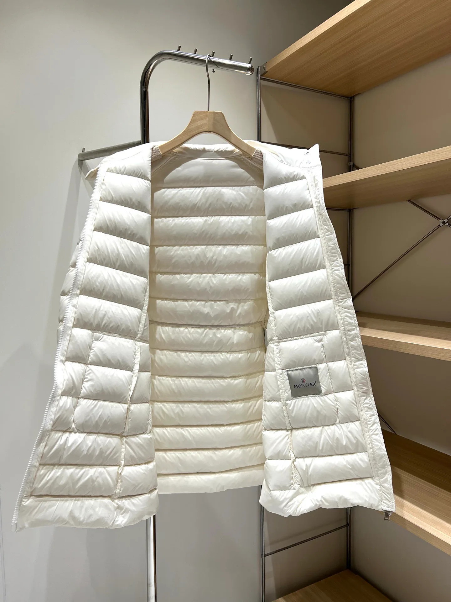 Куртки И Пуховики Женские Moncler 18328164