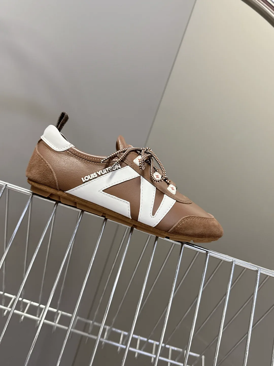 Кроссовки Женские Louis Vuitton 1480737