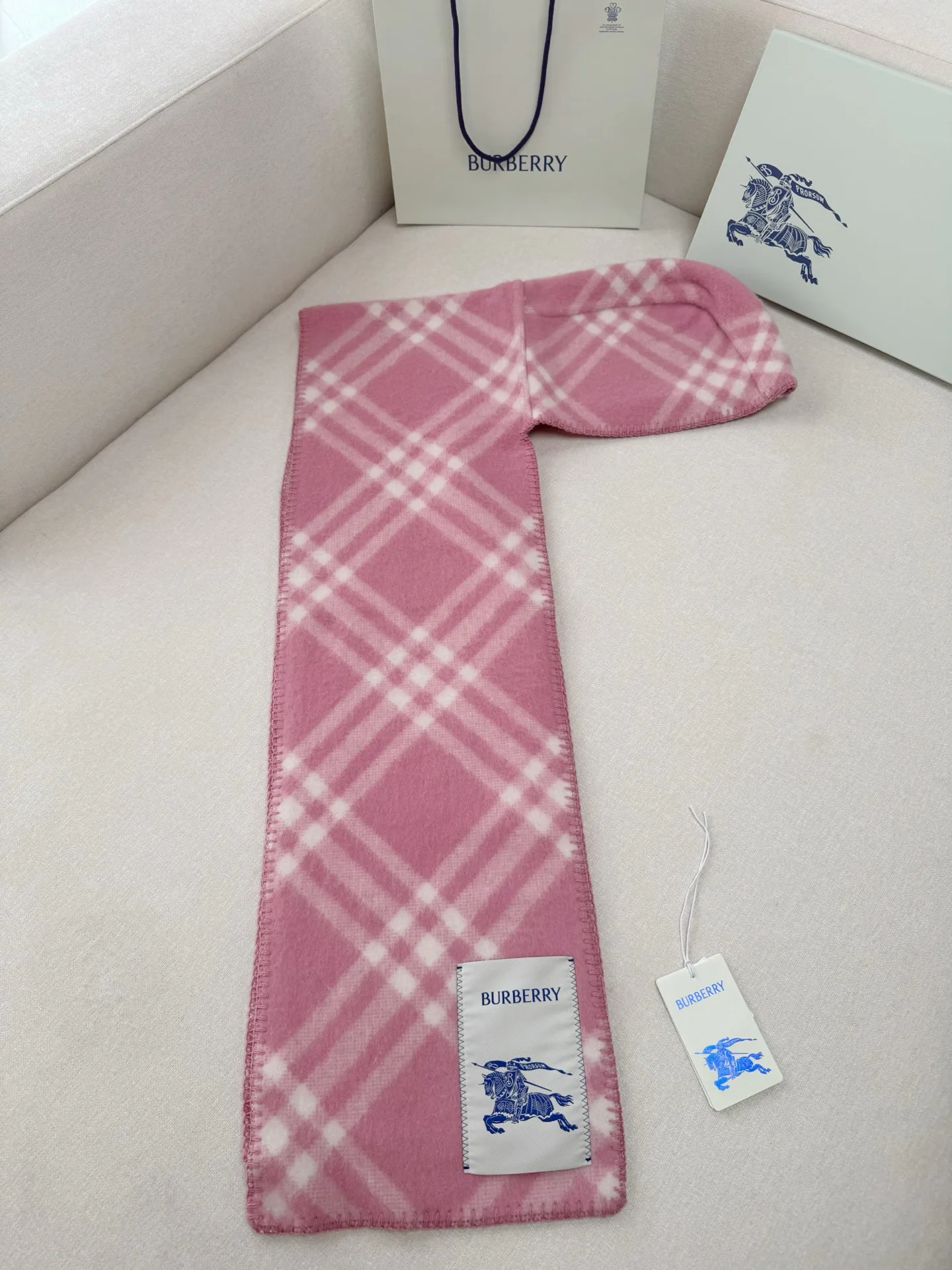 Шарфы Burberry 5551618