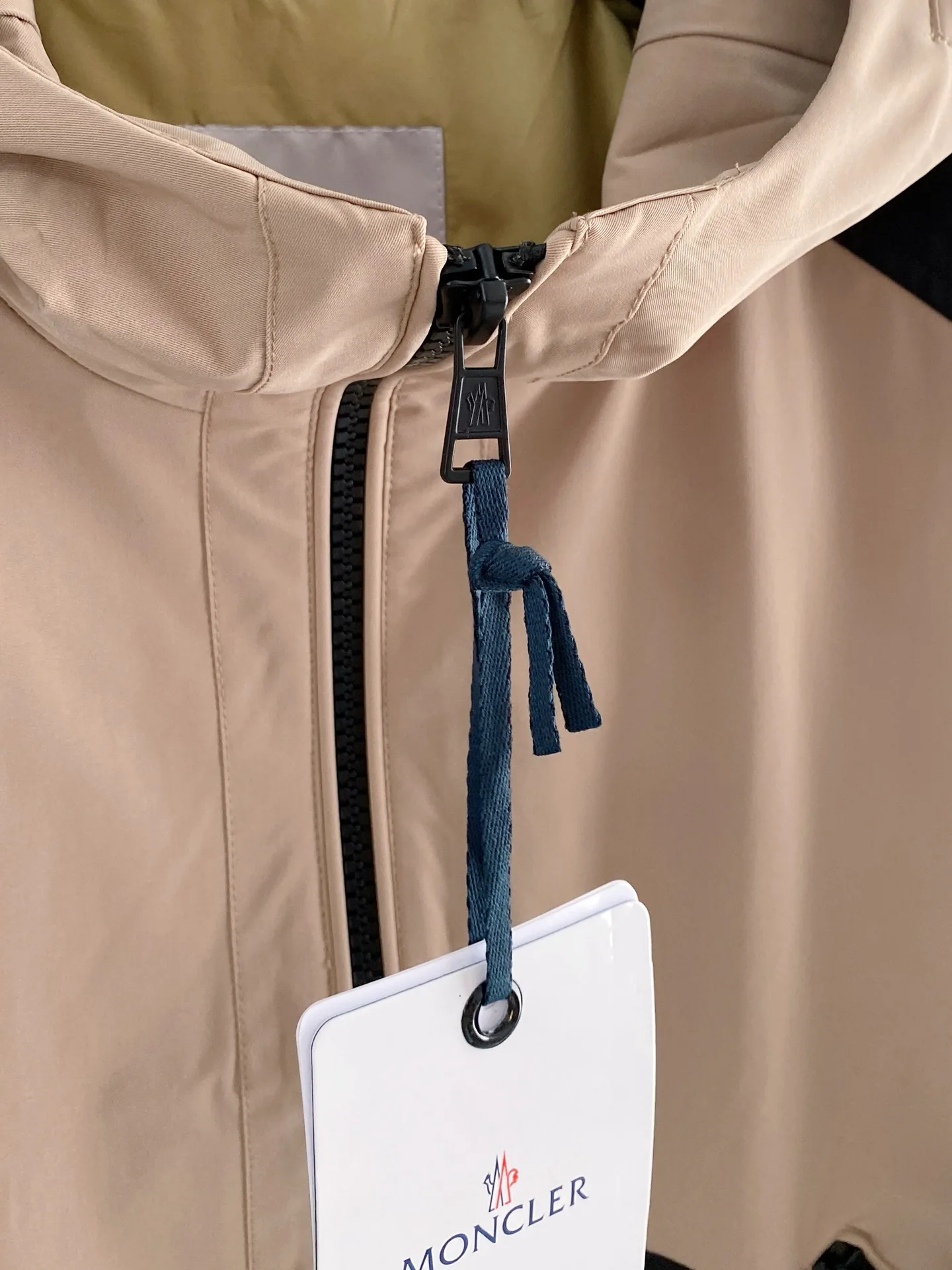 Куртки И Пуховики Мужские Moncler 11392190