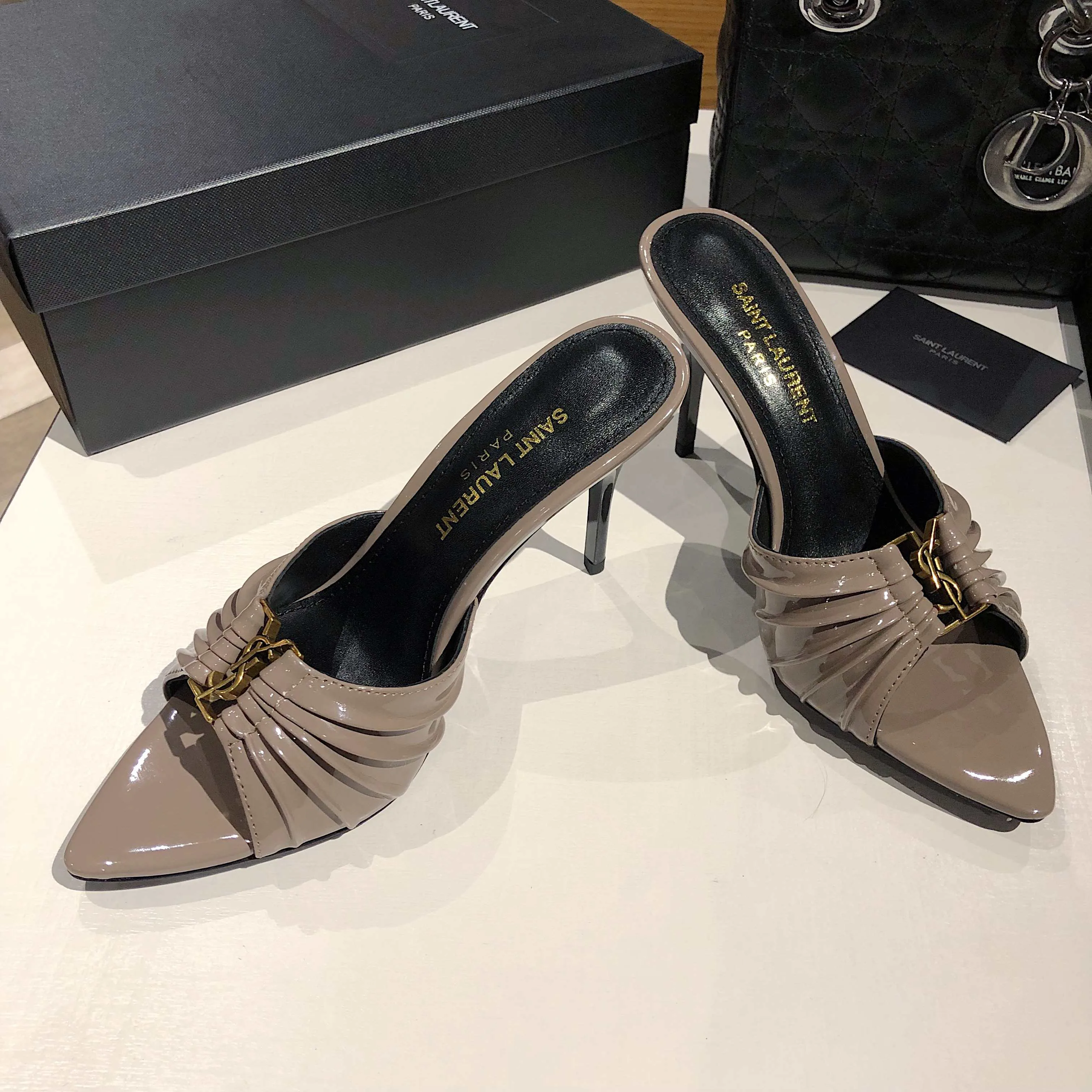 Босоножки Женские Saint Laurent 11220482