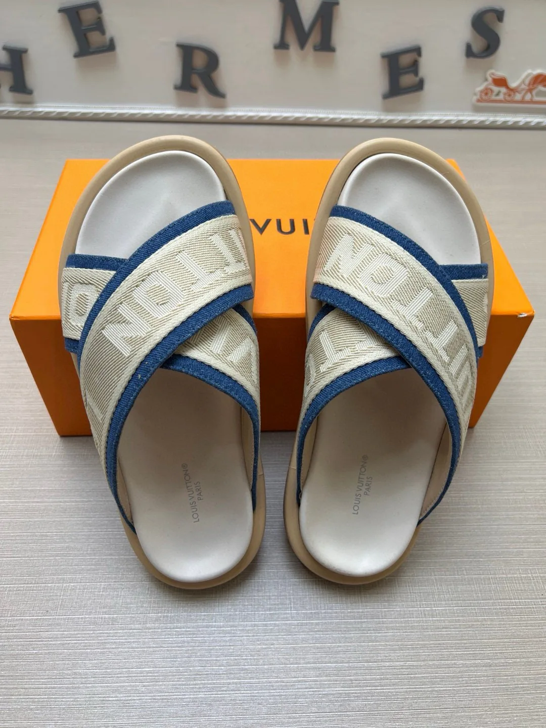 Шлепанцы Женские Louis Vuitton 9801555