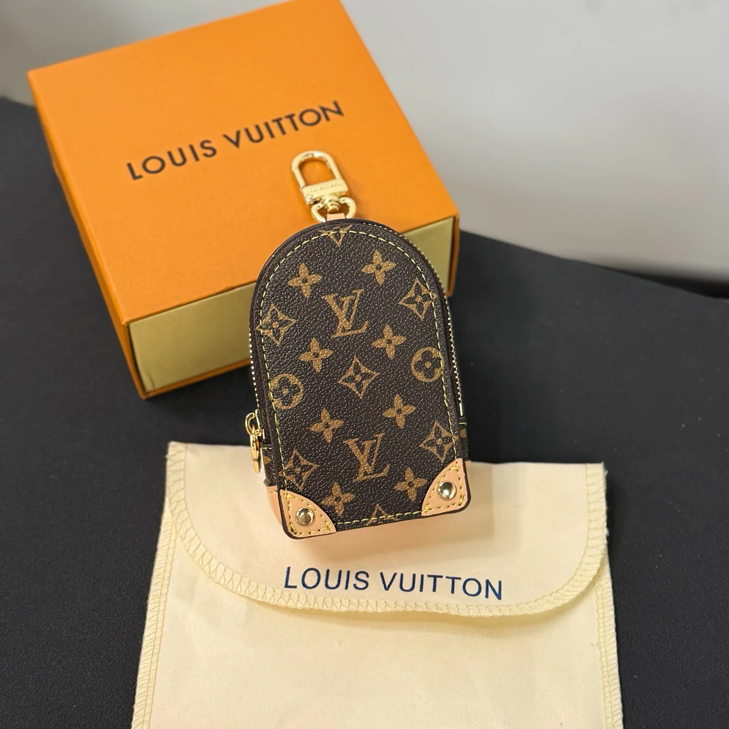 Клатчи Женские Louis Vuitton 13271459