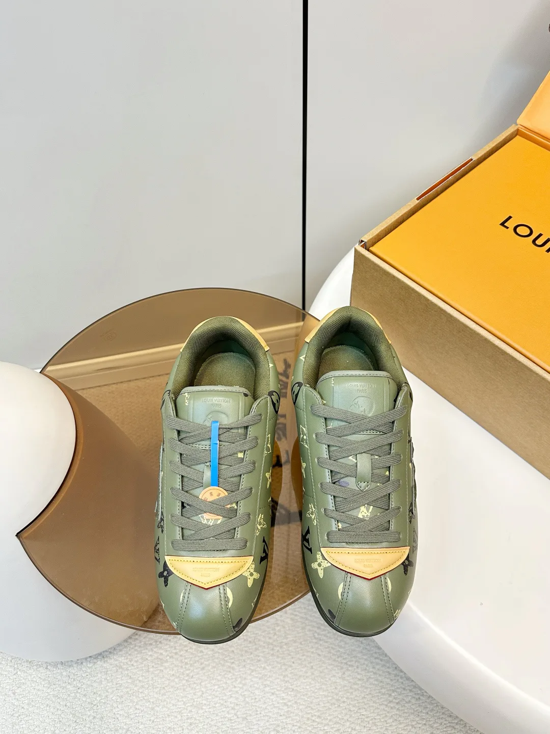 Кроссовки Женские Louis Vuitton 4948532