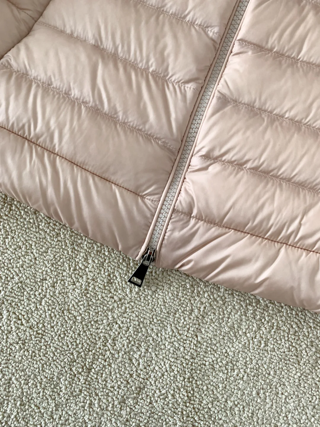 Куртки И Пуховики Женские Moncler 18922979