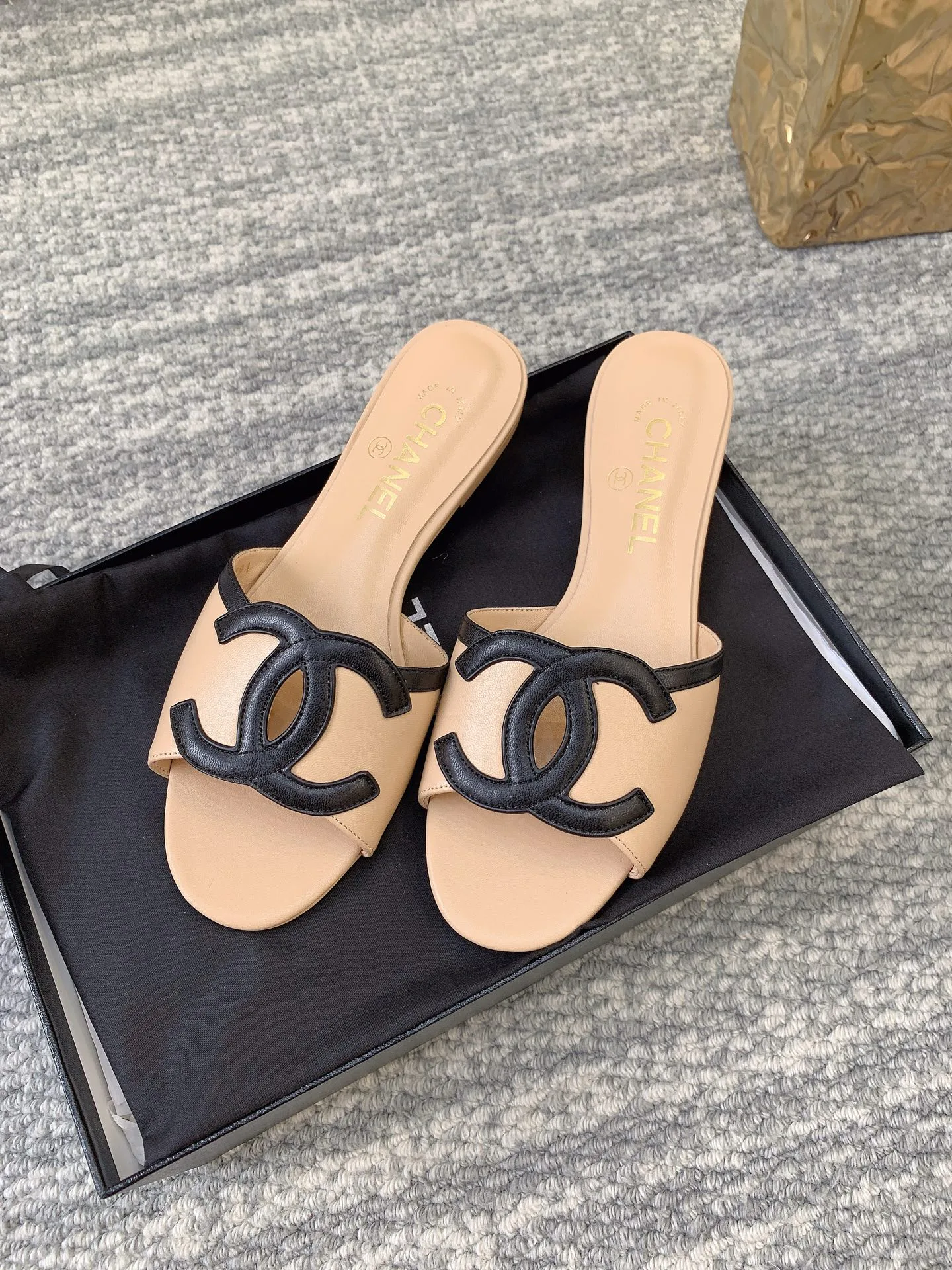 Шлепанцы Женские Chanel 13084995