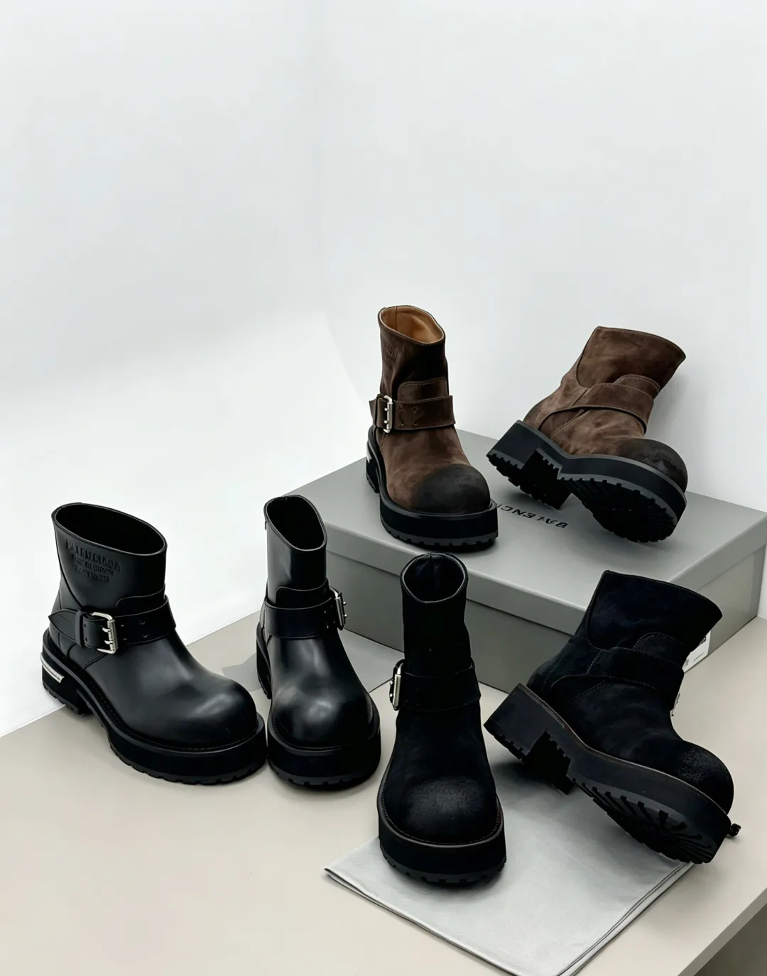 Ботинки Женские Balenciaga 18006166