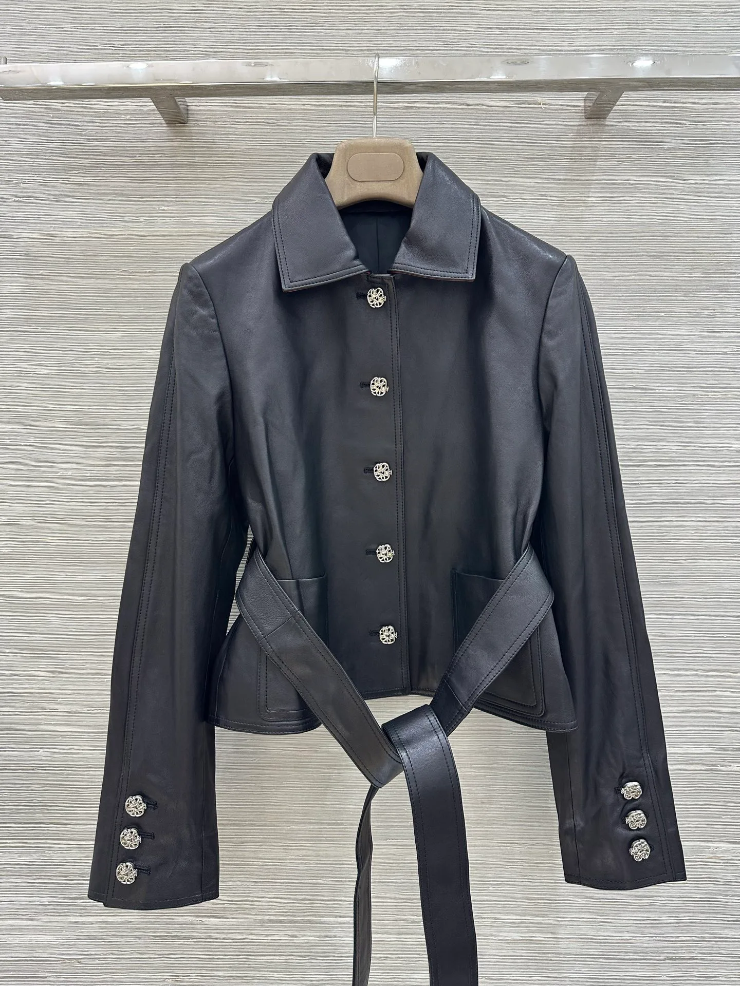 Кожаные Куртки И Дублёнки Женские Chanel 17891088