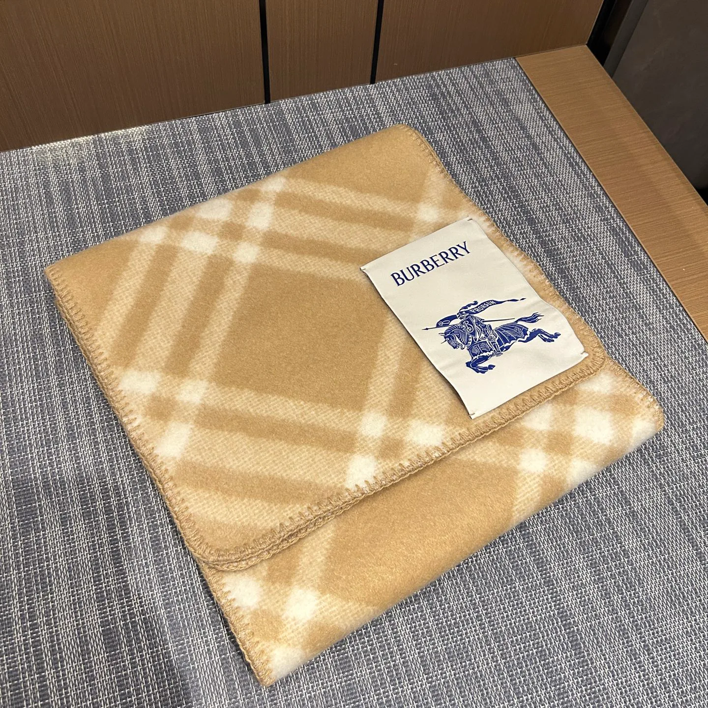 Шарфы Burberry 257001