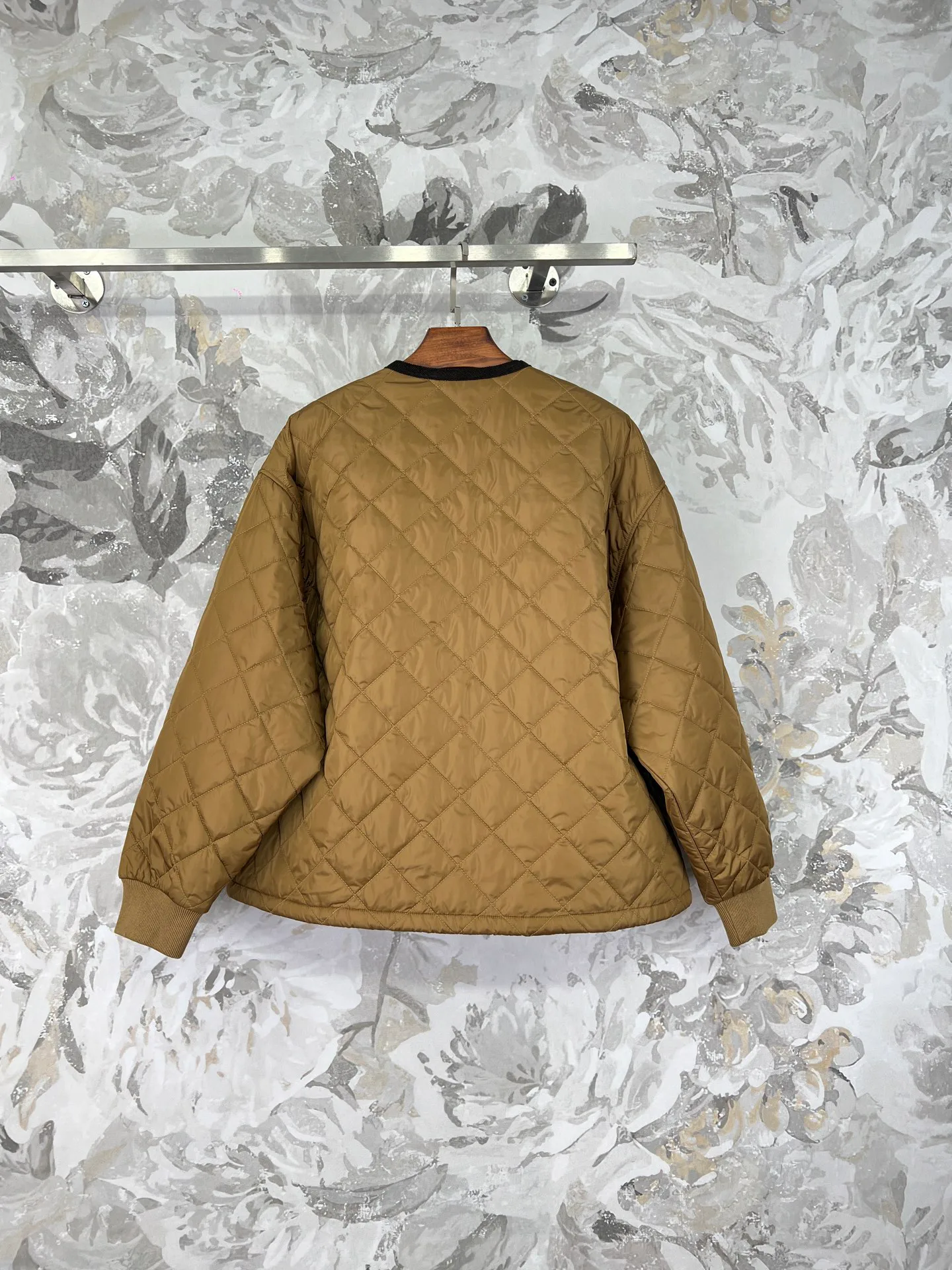 Куртки И Пуховики Женские Prada 4735109