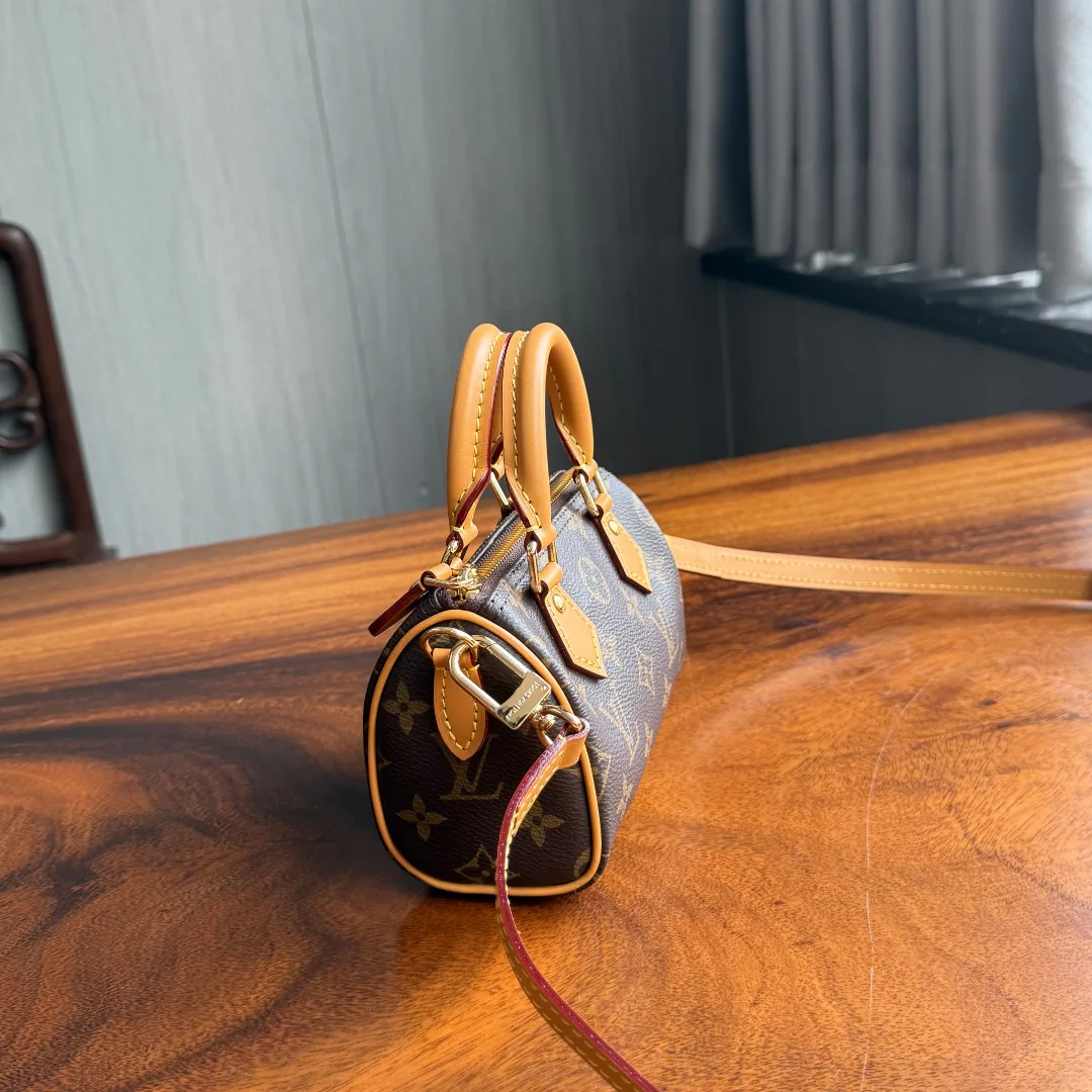 Сумки На Ремне Женские Louis Vuitton 724017