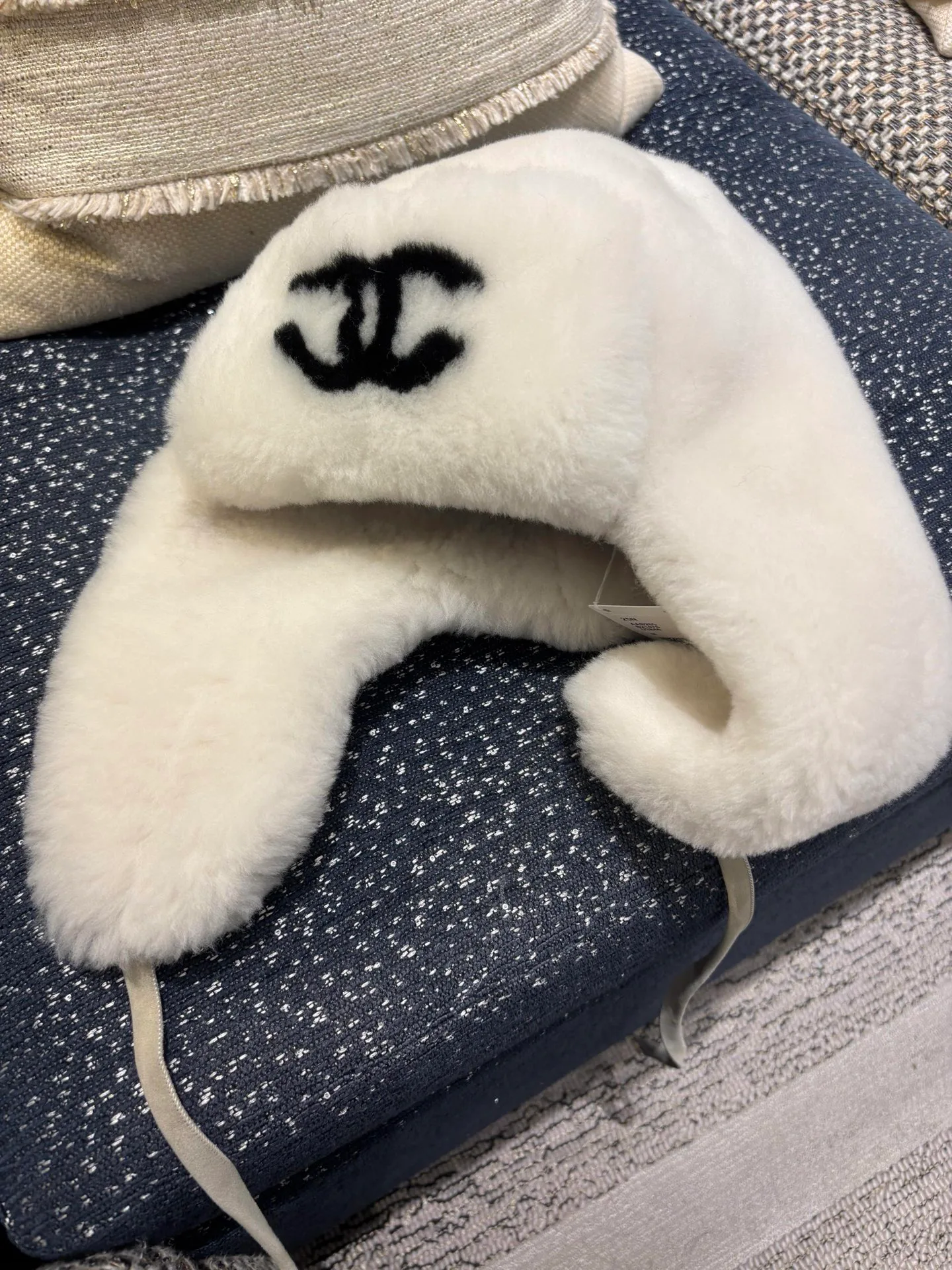 Головные Уборы Chanel 18347937