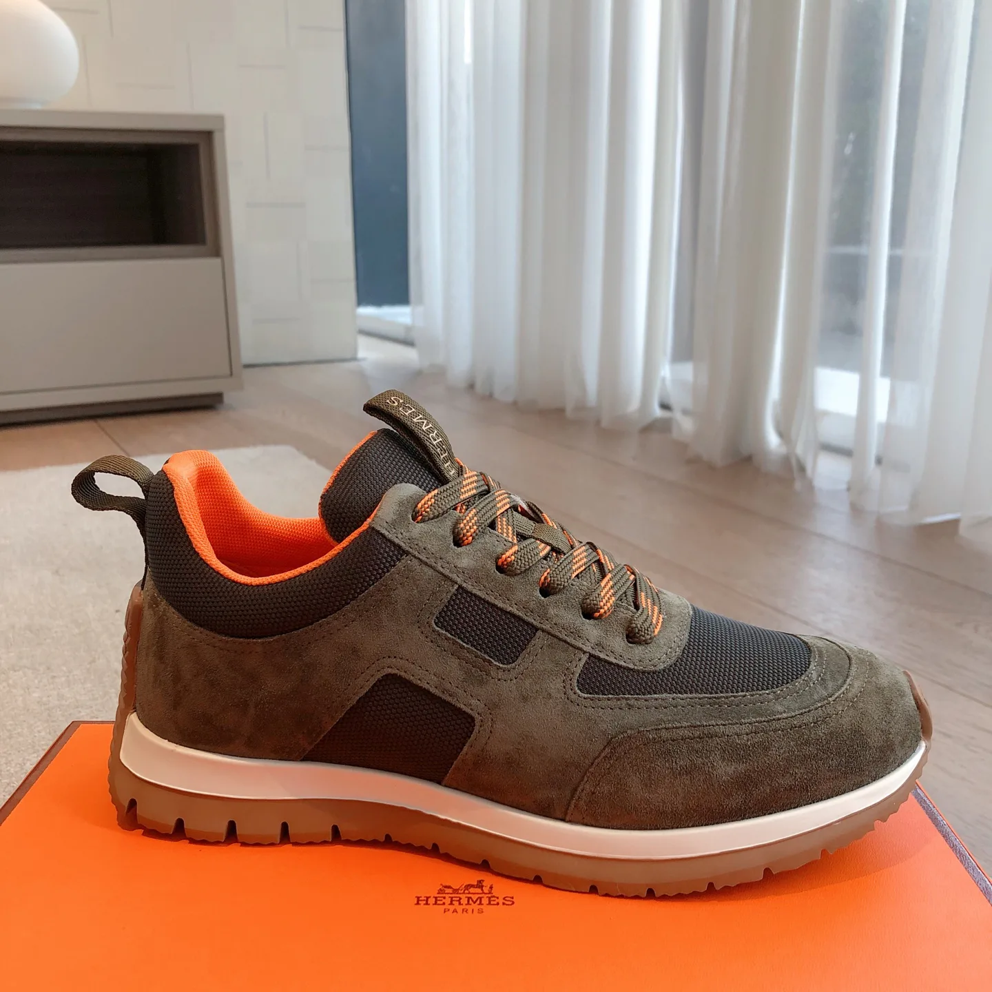 Кроссовки Женские Hermes 1237231