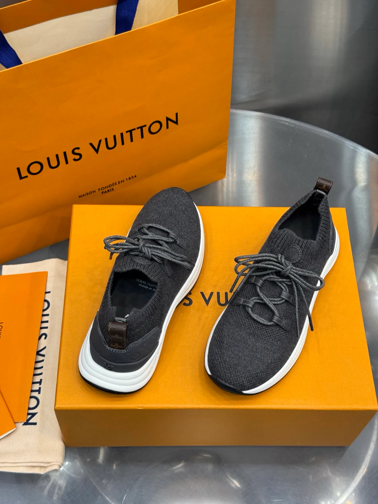 Кроссовки Женские Louis Vuitton 18202473